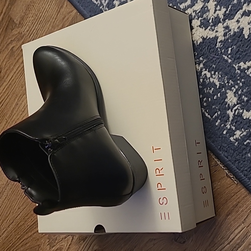 Black Boots